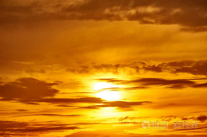 金色的夕阳特写背景,傍晚的天空
