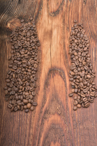 咖啡豆背景上木纹理