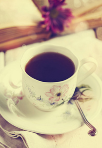 喝杯茶。色调的图像