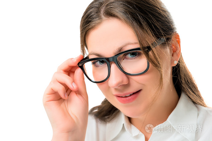 孤立的黑色眼镜女商人特写肖像