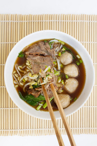 中国清汤，煮内脏和蔬菜