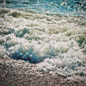 海浪与海岸