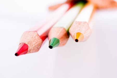 各种颜色的彩色铅笔