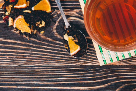 干茶木背景。 保健食品和饮料概念