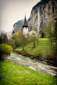 美丽的小教堂，在阿尔卑斯山，瑞士
