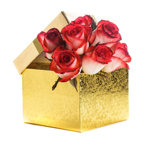 礼品盒和束玫瑰花