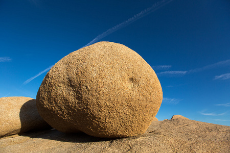 圆的岩层在约书亚树国家公园美国加利福尼亚