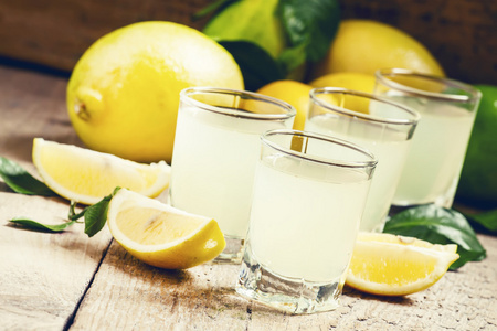 传统柠檬柠檬柠檬利口酒