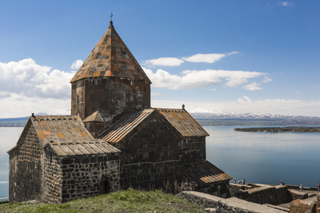 第 9 个世纪亚美尼亚修道院的在塞凡湖 sevanavank