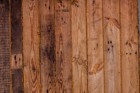 旧木板与锤钉子的痕迹