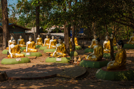 坐佛的雕像。巴戈, 巴戈, 巴果缅甸。缅甸
