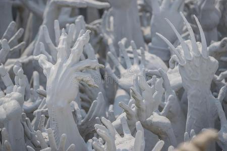 手雕像从地狱在黄龙昆，泰国