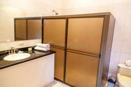 镜子 平铺 空的 房子 地板 风景 在室内 洗澡 酒店 浴室