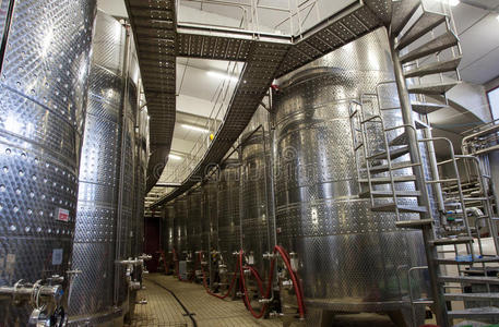 地窖 收获 制作 酒精 行业 工厂 果汁 生产 服务提供商