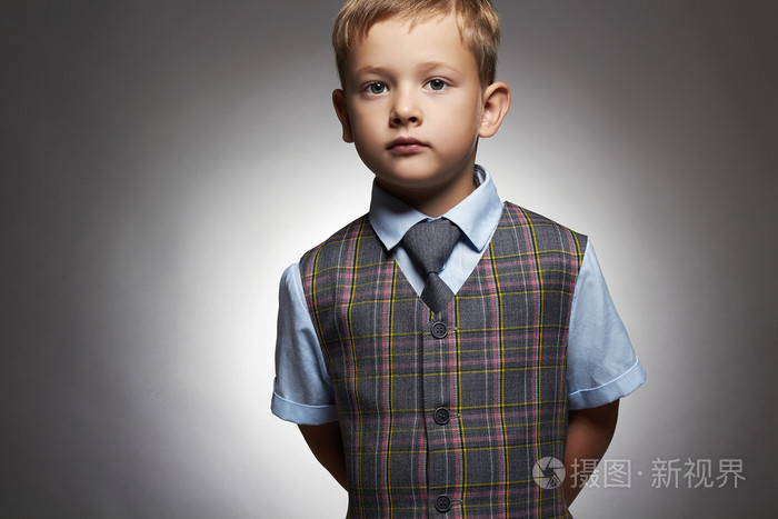 boy.stylish 小孩子时髦的西装,打领带