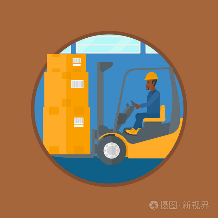 仓库工人用叉车卡车移动荷载