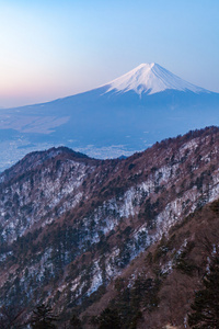 山富士在冬天图片