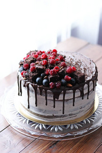 莓果的巧克力蛋糕图片