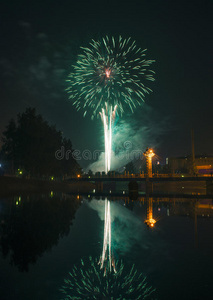 城市里的烟花