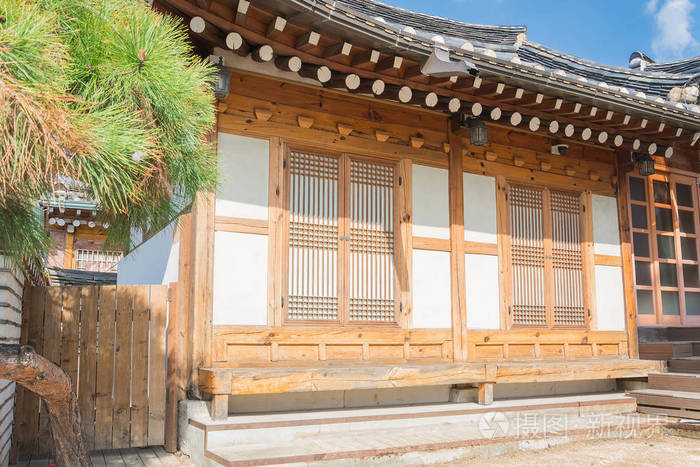 传统的韩国风格的建筑在北村韩屋村我