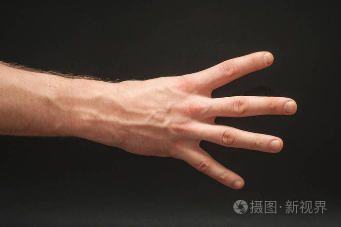正确的男性手臂显示倒计时位置四宽抽象无缝黑色背景上孤立