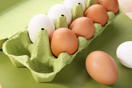 绿色鸡蛋包装图片