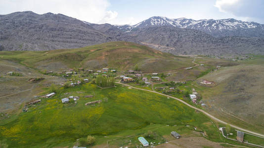 高山上的高地房屋图片