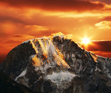 日落时分的科迪勒拉斯山