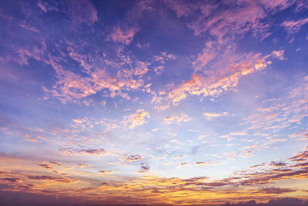 彩色天空背景