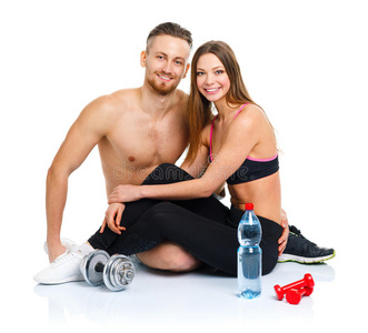 运动夫妇男人和女人在健身运动后与哑巴