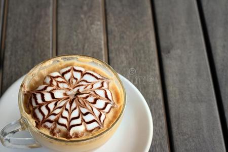 浓缩咖啡 浪漫的 芳香 咖啡馆 玻璃 牛奶 桌子 意大利语