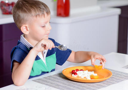 利润 童年 营养 小孩 集中 厨房 食欲 育儿 甜点 美味的