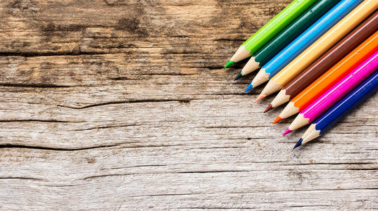 木制的彩色铅笔