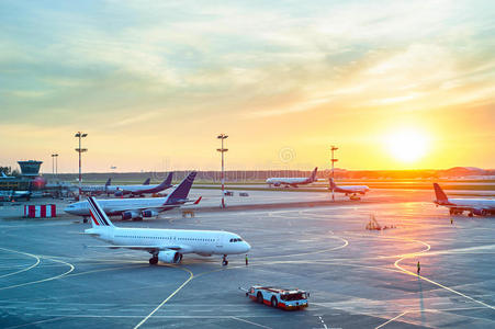 天空 风景 太阳 空气 喷气式飞机 空的 发动机 汽车 到达