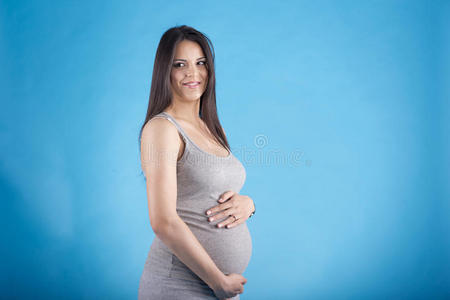 年轻孕妇