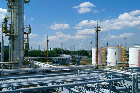 工程 建设 蒸馏 酿酒厂 环境 行业 汽油 气体 工厂 烟囱