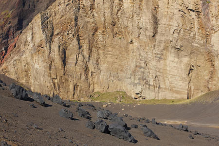 亚速尔岛的亚速尔岩石火山景观。 彭塔多斯卡佩尔