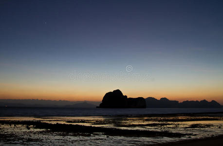 沿海 天空 海滩 矿物 自然 岩石 石头 风景 太阳 波动