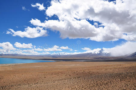 西藏景观的美丽景色