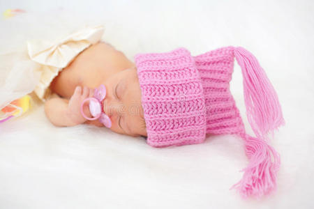 粉红色 打盹 宝贝 肖像 出生 姿势 人类 清白 毯子 童年