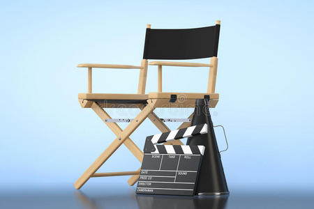导演椅，电影拍板手和扩音器
