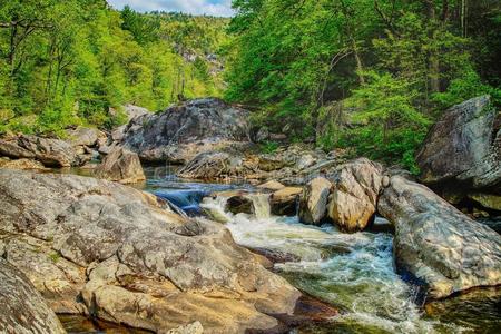 瀑布 春天 荒野 卡罗莱纳州 急流 阿巴拉契亚 风景 岩石