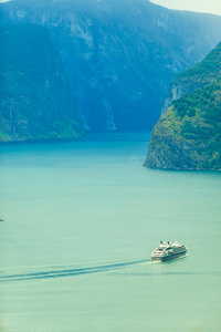 挪威峡湾游船渡船