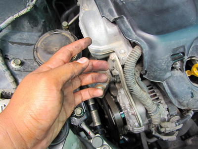 修理 金属 冷却 车库 人类 检查 发动机 权力 汽车 原油