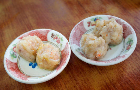 点心，碗里蒸虾饺子