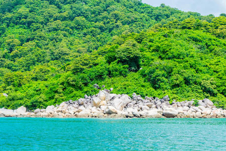 旅行者 旅游业 海洋 越南 假期 旅行 目的地 岩石 求助