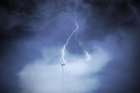 天空 气候 打雷 雷雨 权力 能量 科学 避雷器 闪电 导体