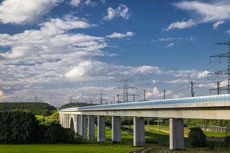 高速公路 天空 城市 领域 长的 德国 路面 汽车 基础设施