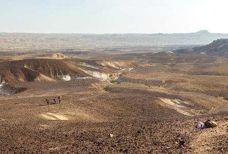背包客 沙漠 游客 标记 徒步旅行 签名 旅行 行走 岩石