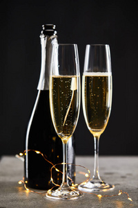 闪烁 庆祝 招呼 冬天 饮料 冬季 瓶子 香槟 酒精 假日